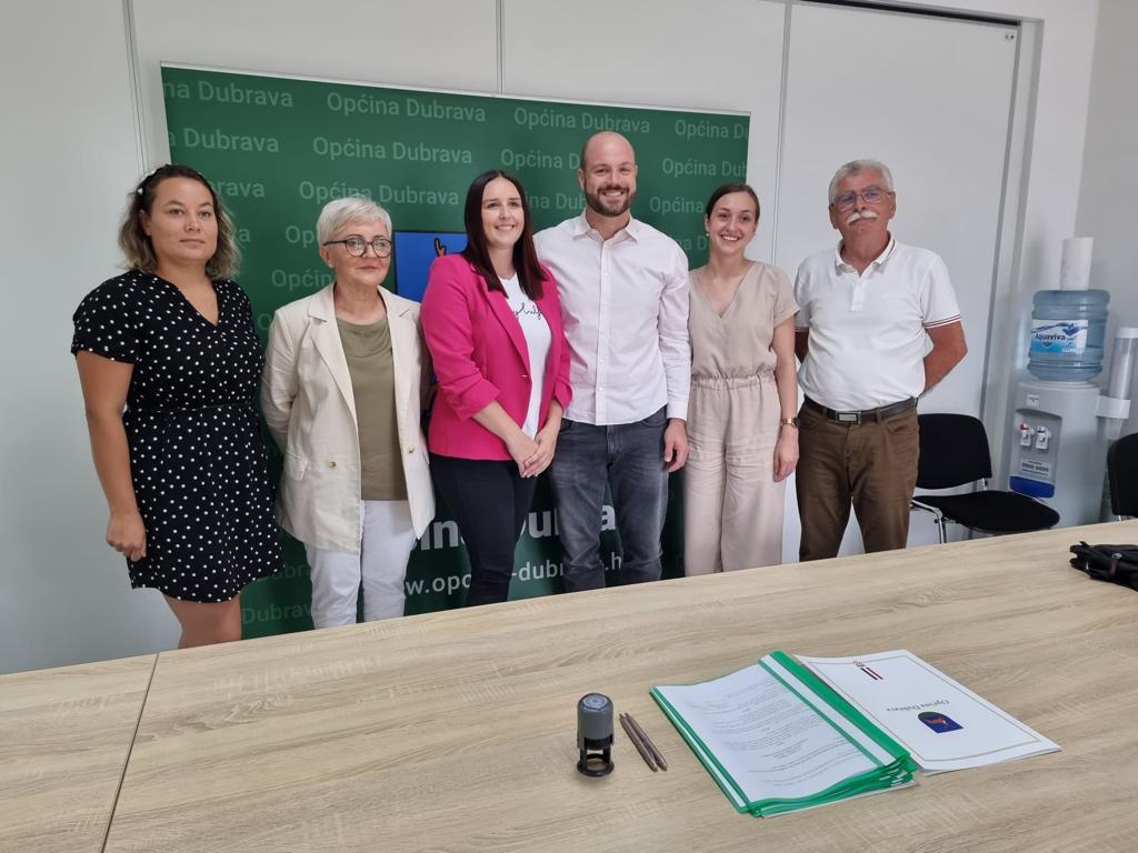 54f99843 efea 4e5b a06c 63a542524e97